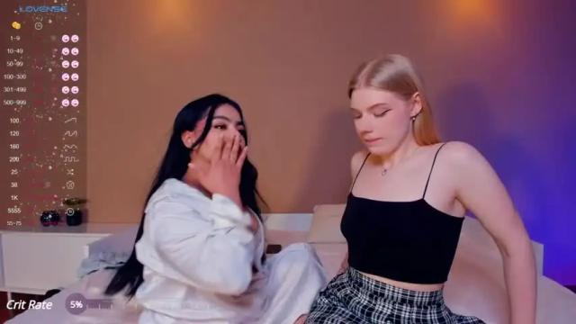 Image 12 of chloe_groovy Stream on Chaturbate on 18 months ago