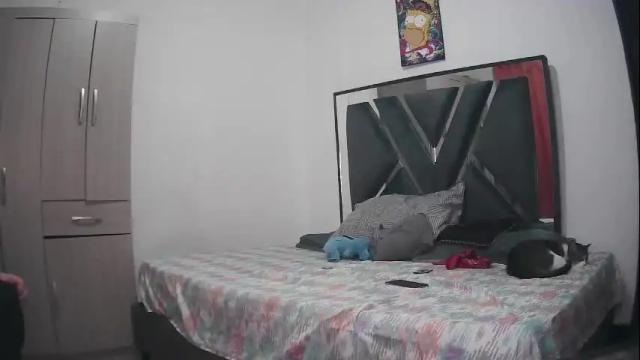 Image 2 of chloe_hotx Stream on Chaturbate on 26 days ago