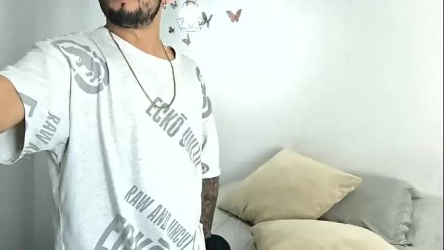 Image 3 of chloe_johnson_1 Stream on Chaturbate on 1 month ago