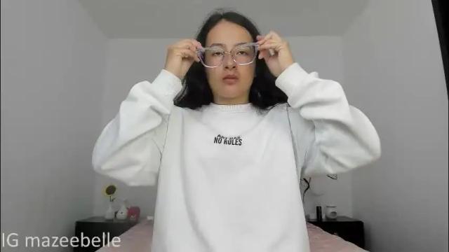Image 3 of chloe_mazee Stream on Chaturbate on 5 months ago