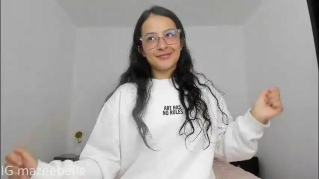 Image 7 of chloe_mazee Stream on Chaturbate on 5 months ago