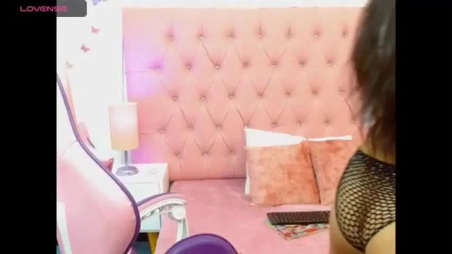 Image 12 of chloe_mejier Stream on Chaturbate on 24 months ago