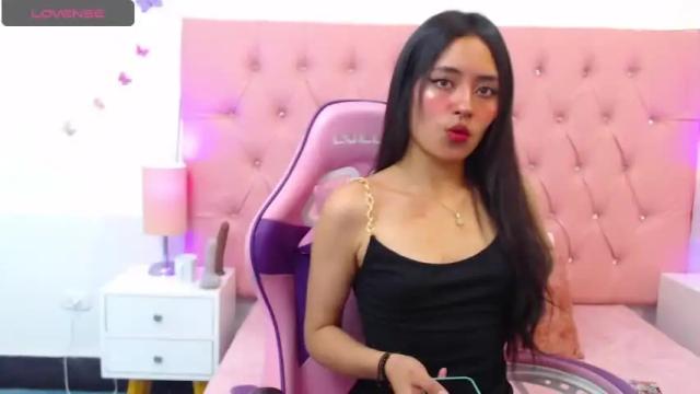 Image 6 of chloe_mejier Stream on Chaturbate on 24 months ago
