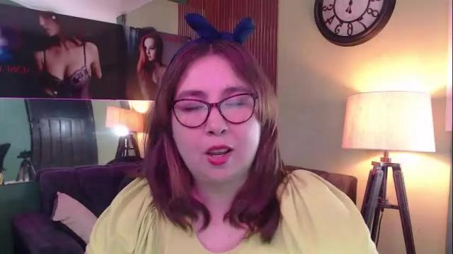 Image 12 of chloe_prg Stream on Chaturbate on 21 days ago