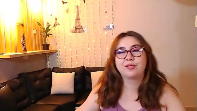 Image 12 of chloe_prg Stream on Chaturbate on 8 days ago