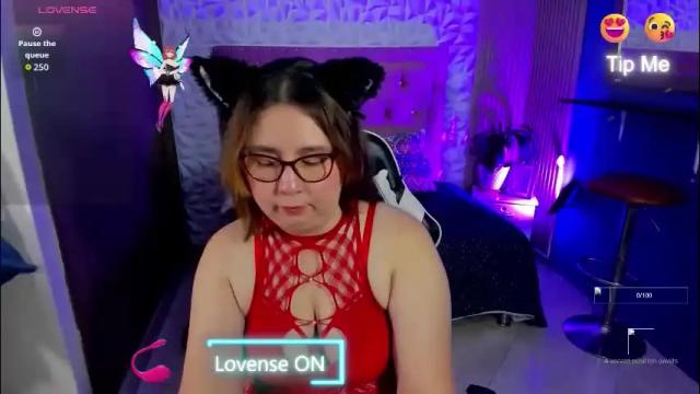 Image 8 of chloe_prg Stream on Chaturbate on 15 days ago