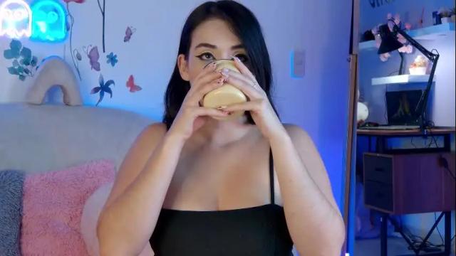 Image 4 of chloe_rem Stream on Chaturbate on 15 days ago