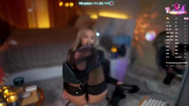 Image 11 of chloe_ri Stream on Chaturbate on 1 month ago