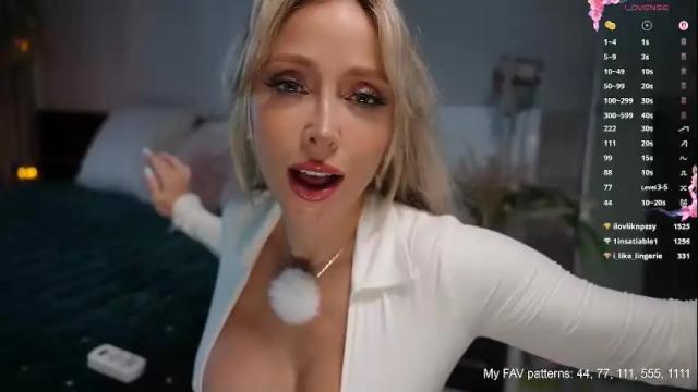 Image 12 of chloe_ri Stream on Chaturbate on 1 day ago