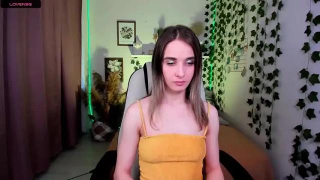 Thumbnail 1, chloe_sinn's Stream at Chaturbate, 19 months ago
