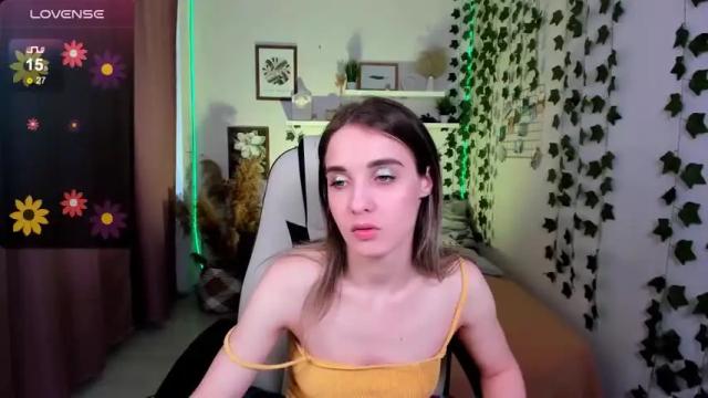 Image 12 of chloe_sinn Stream on Chaturbate on 19 months ago