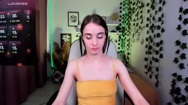 Thumbnail 3, chloe_sinn's Stream at Chaturbate, 19 months ago