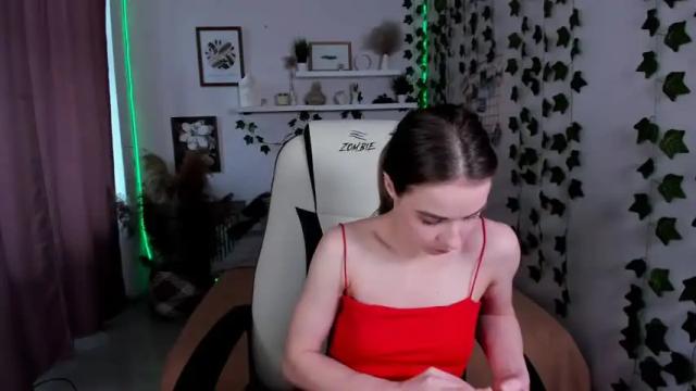 Image 7 of chloe_sinn Stream on Chaturbate on 19 months ago
