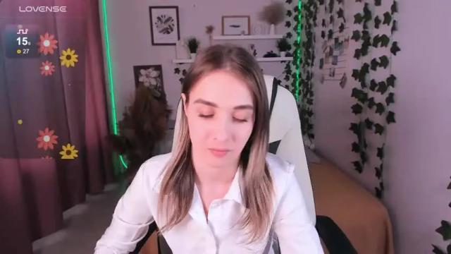 Image 10 of chloe_sinn Stream on Chaturbate on 18 months ago