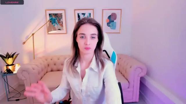 Image 11 of chloe_sinn Stream on Chaturbate on 18 months ago