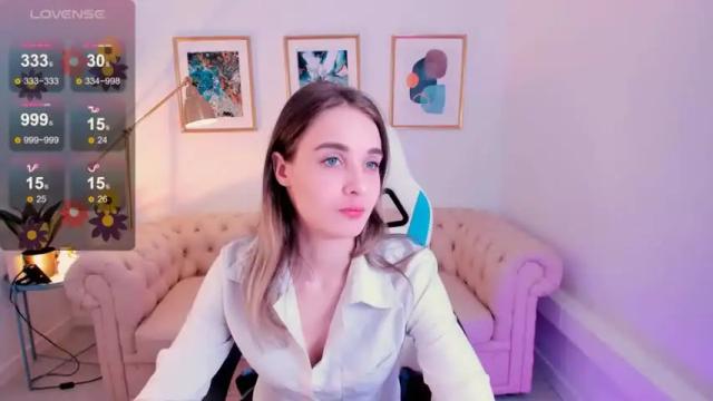 Image 4 of chloe_sinn Stream on Chaturbate on 18 months ago