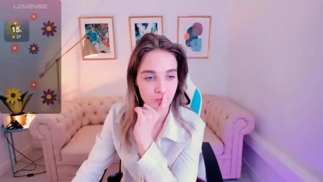 Image 8 of chloe_sinn Stream on Chaturbate on 18 months ago