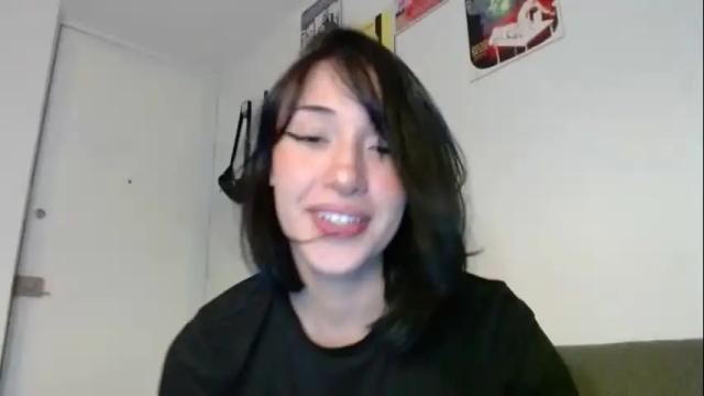 Image 3 of chloe_snoww Stream on Chaturbate on 8 days ago