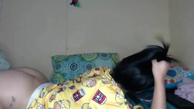 Image 12 of chloe_vahos Stream on Chaturbate on 13 months ago