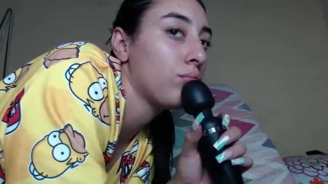 Image 10 of chloe_vahos Stream on Chaturbate on 13 months ago