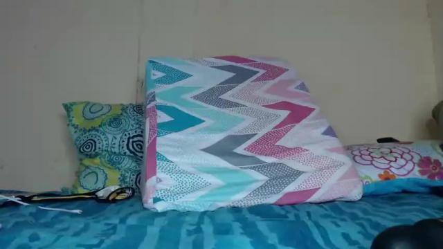 Image 4 of chloe_vahos Stream on Chaturbate on 13 months ago