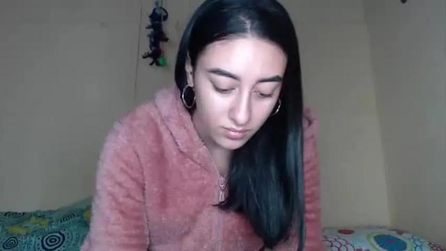 Image 7 of chloe_vahos Stream on Chaturbate on 13 months ago