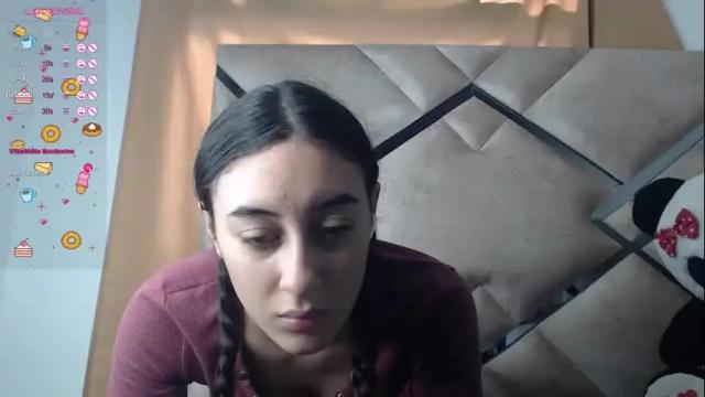 Image 4 of chloe_vahos Stream on Chaturbate on 9 days ago