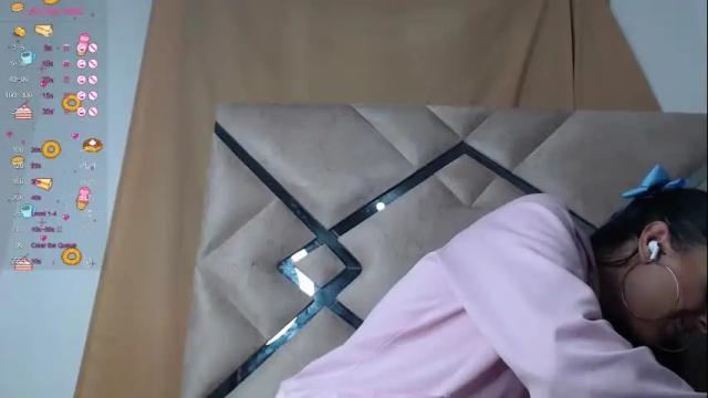 Image 6 of chloe_vahos Stream on Chaturbate on 7 days ago