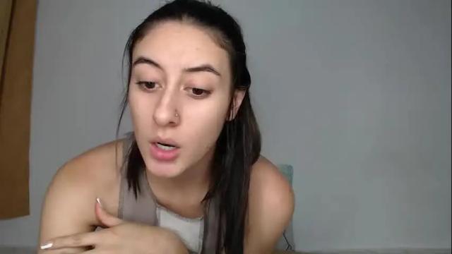 Image 2 of chloe_vahos Stream on Chaturbate on 1 month ago