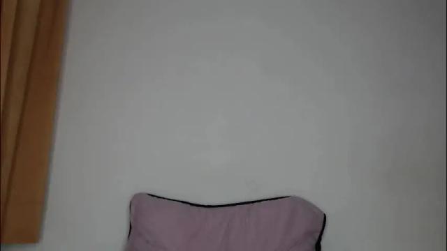 Image 6 of chloe_vahos Stream on Chaturbate on 1 month ago