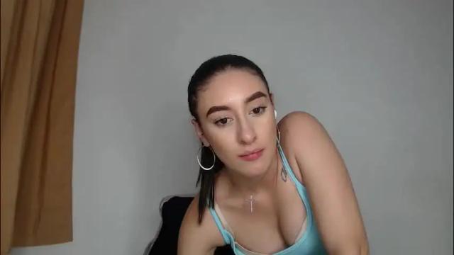 Image 10 of chloe_vahos Stream on Chaturbate on 1 month ago
