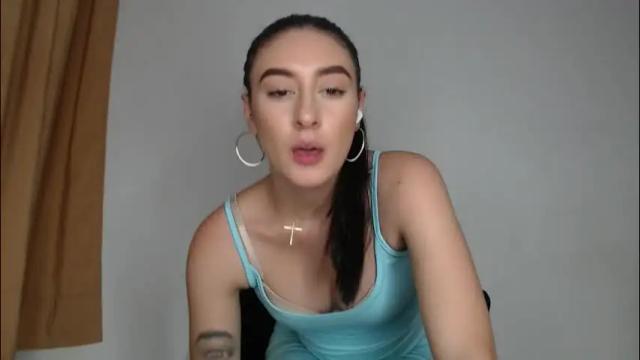 Image 8 of chloe_vahos Stream on Chaturbate on 1 month ago