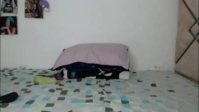 Image 12 of chloe_vahos Stream on Chaturbate on 10 days ago