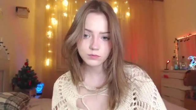 Image 8 of chloe_wilsonn Stream on Chaturbate on 16 months ago