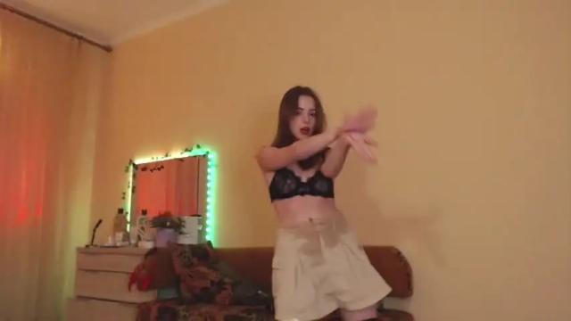 Image 11 of chloe_wilsonn Stream on Chaturbate on 16 months ago