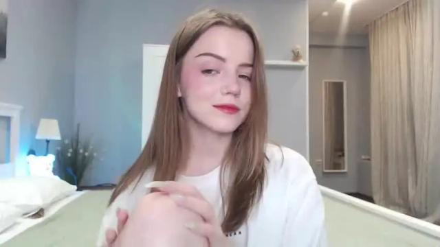 Image 4 of chloe_wilsonn Stream on Chaturbate on 15 months ago