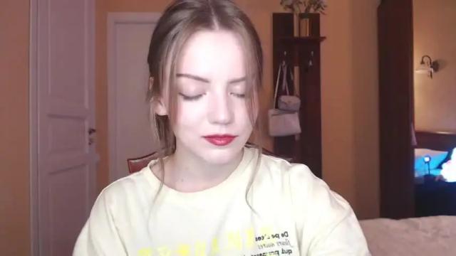 Image 8 of chloe_wilsonn Stream on Chaturbate on 15 months ago