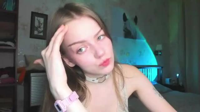 Image 12 of chloe_wilsonn Stream on Chaturbate on 13 months ago