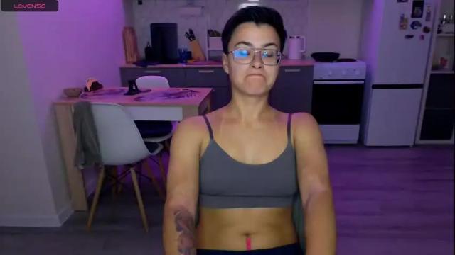 Image 3 of chloe_x_ Stream on Chaturbate on 6 days ago