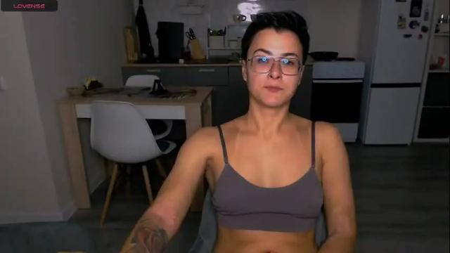 Image 2 of chloe_x_ Stream on Chaturbate on 4 months ago