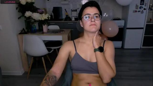 Image 8 of chloe_x_ Stream on Chaturbate on 3 months ago