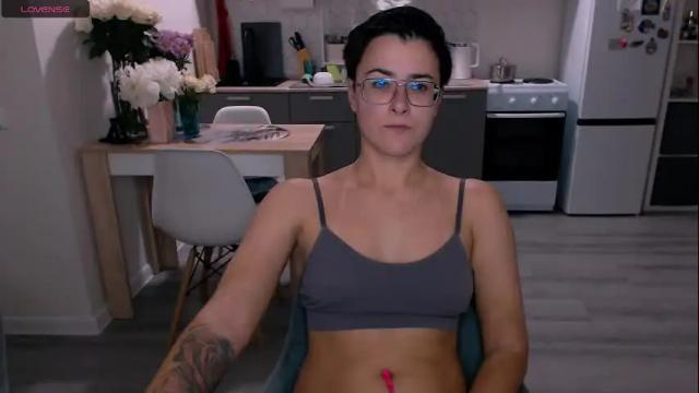 Image 2 of chloe_x_ Stream on Chaturbate on 3 months ago
