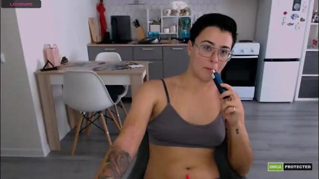 Image 11 of chloe_x_ Stream on Chaturbate on 2 months ago