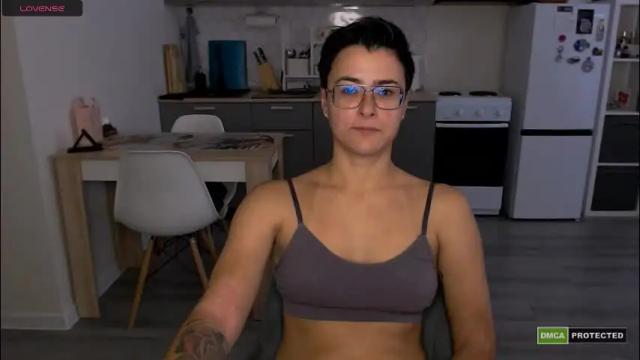 Image 2 of chloe_x_ Stream on Chaturbate on 2 months ago