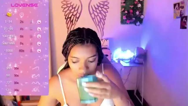 Thumbnail 1, chloecarter_'s Stream at Chaturbate, 21 months ago