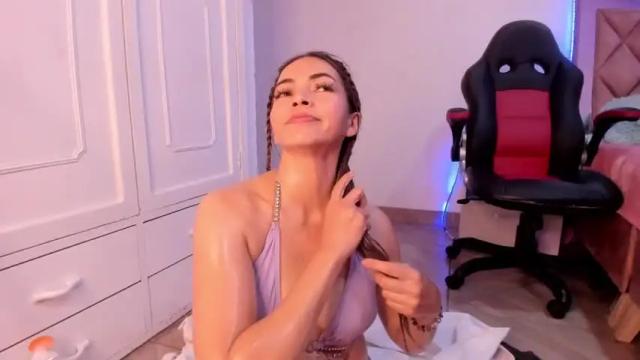 Thumbnail 3, chloee_anderson's Stream at Chaturbate, 21 months ago