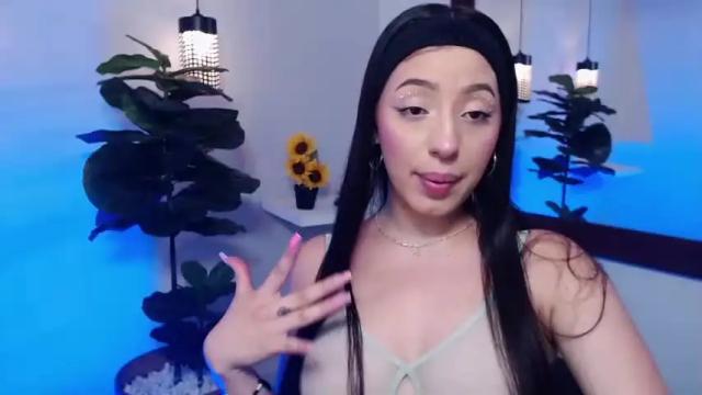 Image 8 of chloeeh24 Stream on Chaturbate on 22 months ago