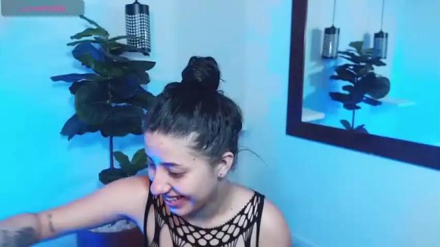 Image 2 of chloeeh24 Stream on Chaturbate on 22 months ago