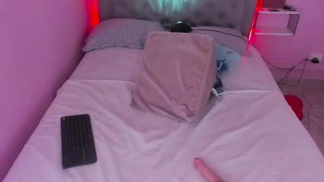 Image 4 of chloegardner_ Stream on Chaturbate on 15 months ago
