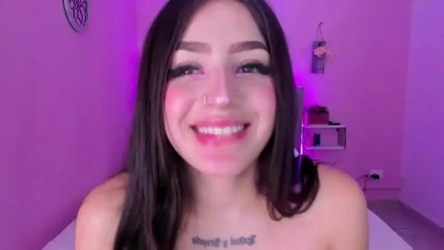 Image 6 of chloegardner_ Stream on Chaturbate on 15 months ago